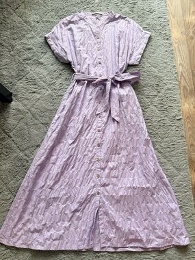 Lavender Button-Front Maxi Dress with Waist Tie. Size Small